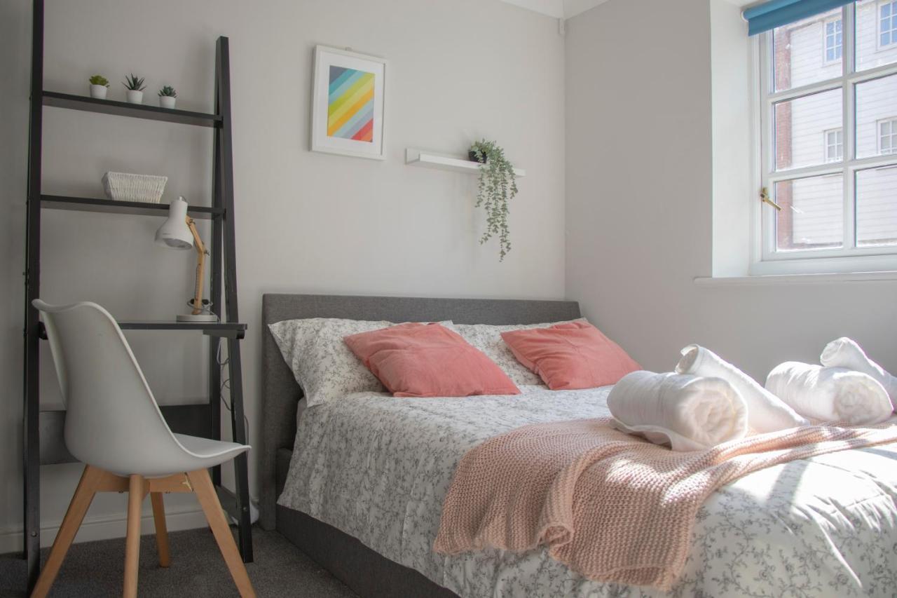 Lovely 3-Bedroom Apartment In Colchester Exterior foto