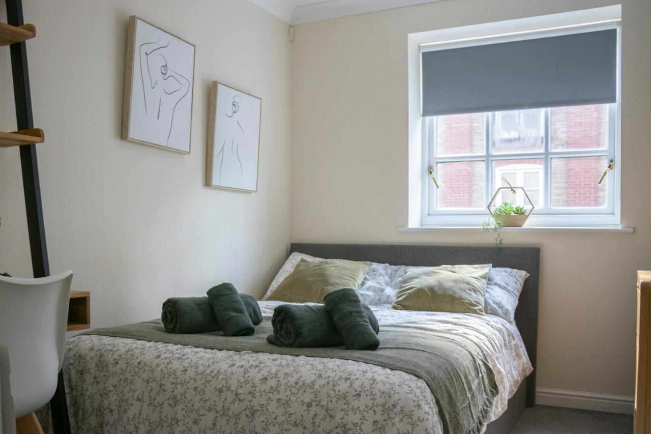 Lovely 3-Bedroom Apartment In Colchester Exterior foto