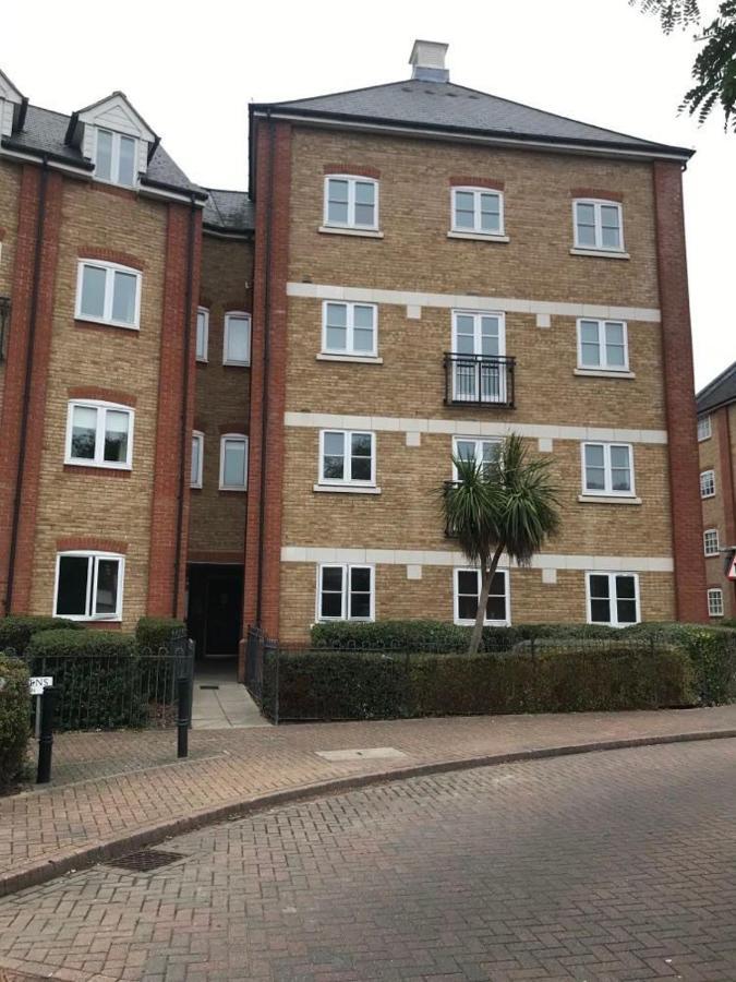 Lovely 3-Bedroom Apartment In Colchester Exterior foto
